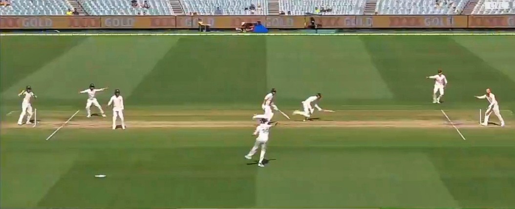 Tom Blundell and Tim Southee run out (Pic - Twitter)