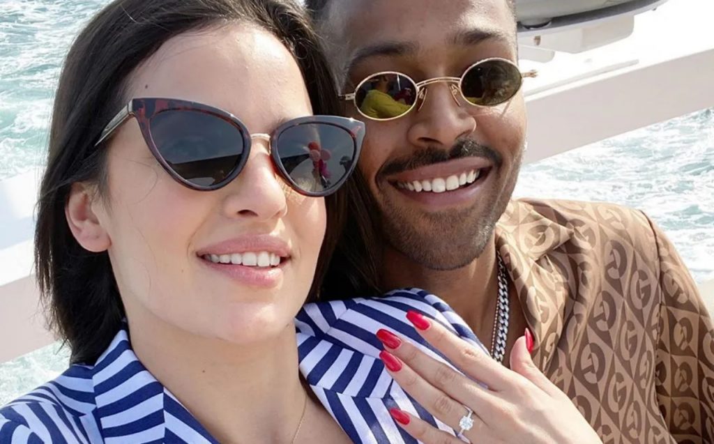 Hardik Pandya Announces His Engagement With Bollywood Diva: Bollywood and playing cricket are the two most glamorous professions in India.