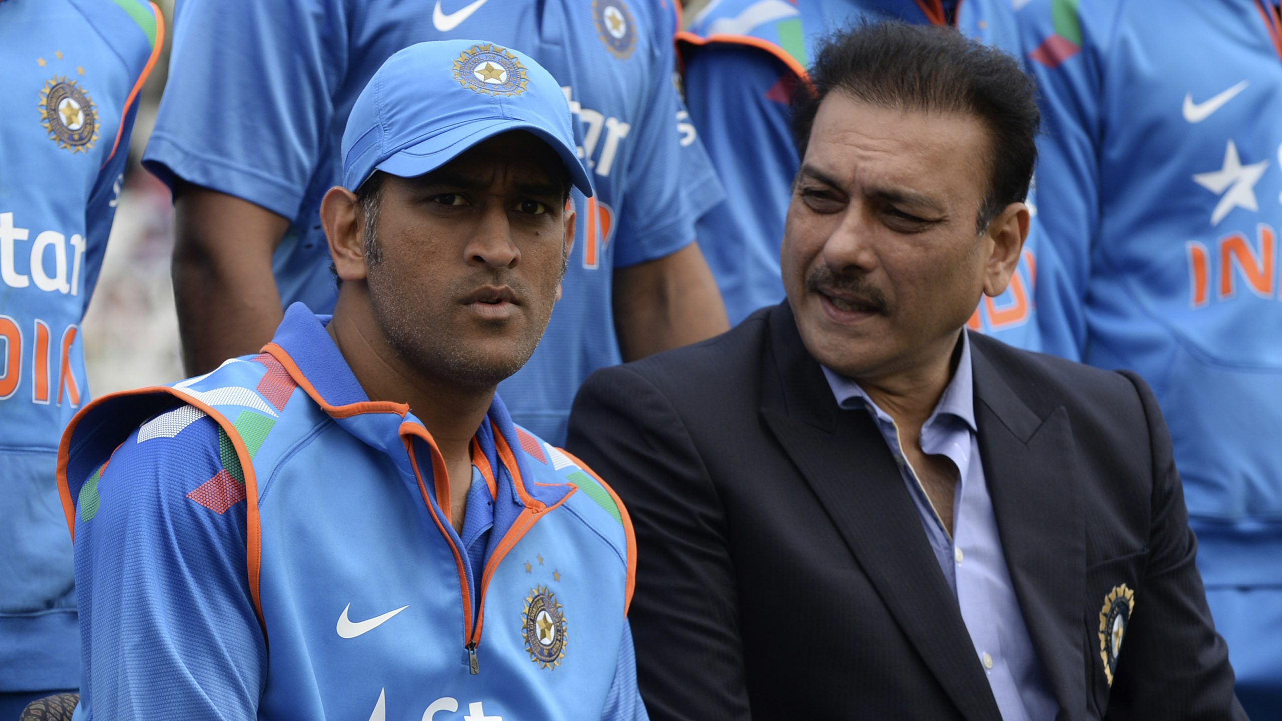 MS Dhoni and Ravi Shastri (REUTERS/Philip Brown (BRITAIN - Tags: SPORTS CRICKET)