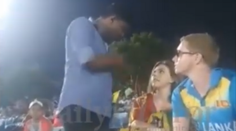 drunk Sri Lankan Fan was seen misbehaving with the foreign couple, which is not a good thing for our society.