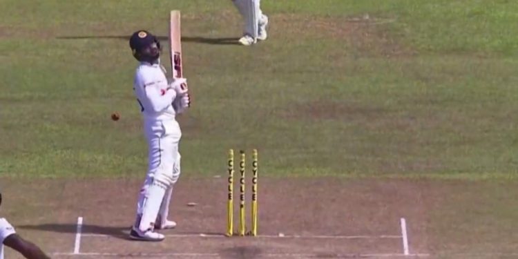 Dhananjaya de Silva gets out hit-wicket (Pic - SonyLiv)
