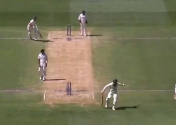 Pakistan's fielding blunder led Australia batters taking 5 runs by running