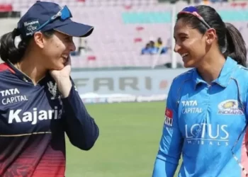 Smriti Mandhana and Harmanpreet Kaur during MI-W vs BAN-W match