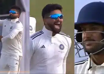 Shreyas Iyer bowling to Mayank Agarwal