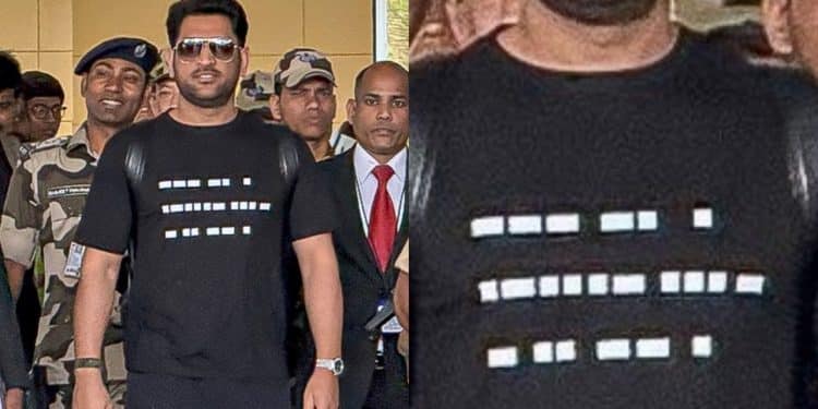 MS Dhoni's T-Shirt