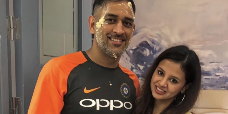 MS Dhoni and Sakshi Dhoni celebrated 15th Anniversary