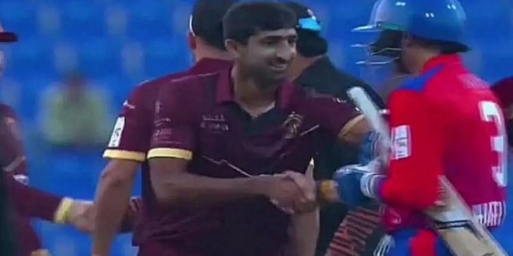Watch: Harbhajan Singh's handshake with Pakistan cricketer in Abu Dhabi T10 league spreads like wildfire
