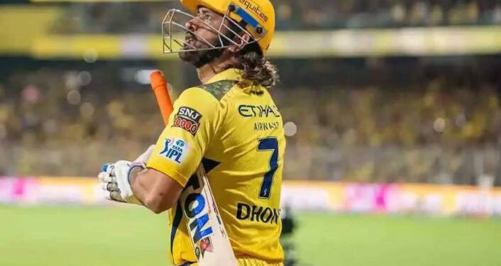 Will MS Dhoni return to CSK camp? Michael Hussey breaks silence