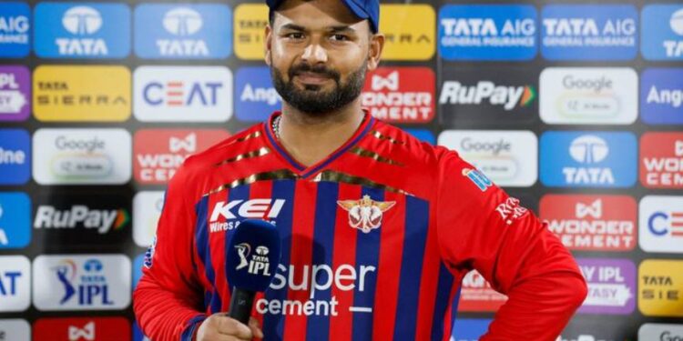 Sunil Gavaskar lashes out at IPL coverage over Rishabh Pant's on-air slip